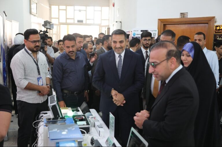 رئيس جامعة الكوفة علاء المولى : يفتتح معرض البرامجيات بنسخته الرابعة، ويدعم الابتكار الطلابي، لتهيئة بيئة تعليمية محفزة تسهم في تطوير المهارات التقنية وربطها بمتطلبات سوق العمل